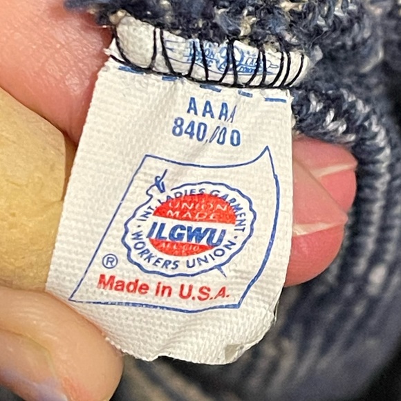 Vintage Tricots St Raphael Crewneck Sweater Size XL UNISEX Union Made ILGWU - Picture 4 of 8